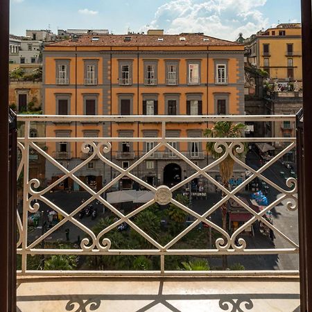 B&B Ruffo Di Bagnara Palazzo Monumentale Naples Exterior photo